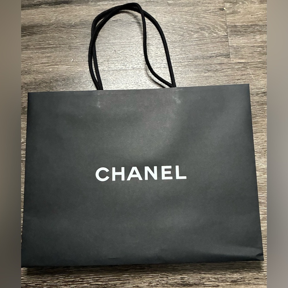 CHANEL Elegant Black Tote